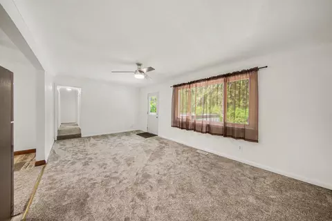 Living - 3651 Saint Luke Dr, Jackson, MI 49201 photo 2 of 3