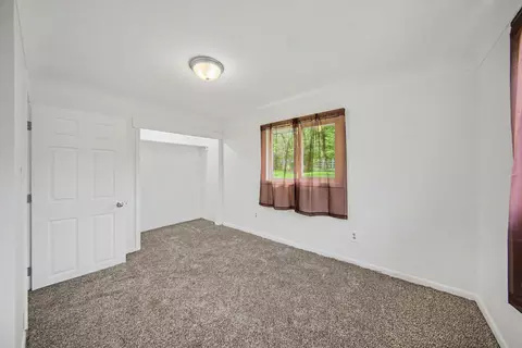 Bedroom - 3651 Saint Luke Dr, Jackson, MI 49201 photo 2 of 5