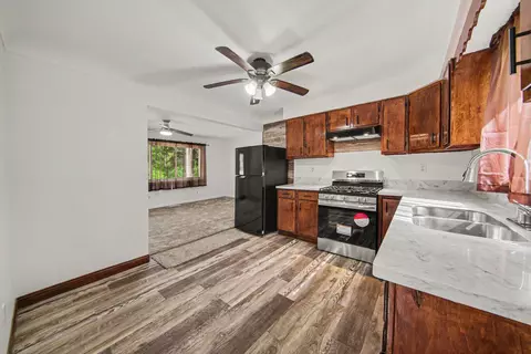 Kitchen - 3651 Saint Luke Dr, Jackson, MI 49201 photo 2 of 3