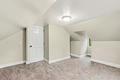 Bedroom - 475 S Burr Oak Rd, Colon, MI 49040 photo 6 of 6