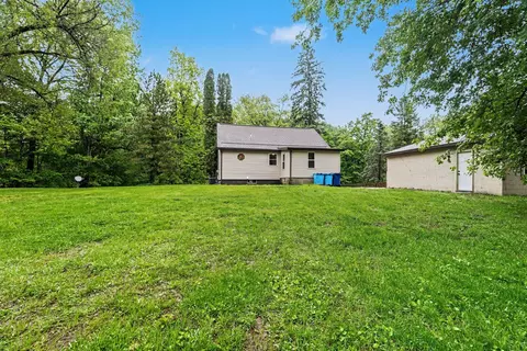 Exterior - 475 S Burr Oak Rd, Colon, MI 49040 photo 2 of 3