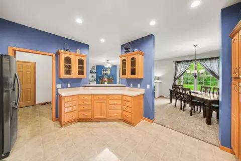 Entry Way - 2088 Hickory Ln, Jackson, MI 49201 photo 2 of 2