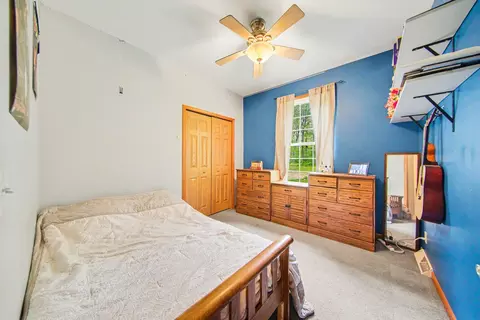 Bedroom - 2088 Hickory Ln, Jackson, MI 49201 photo 6 of 8