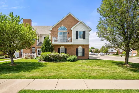 597 Olde English Cir, Howell, MI 48855