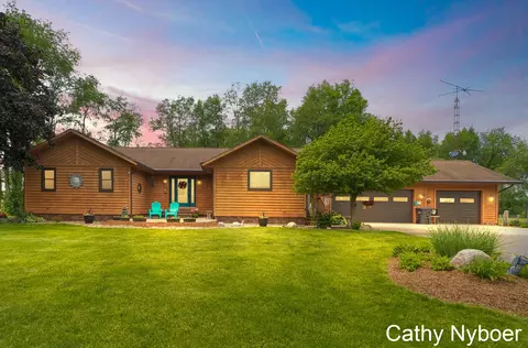 9188 W V Ave, Schoolcraft, MI 49087