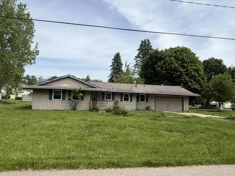 3250 Carlton Blvd, Jackson, MI 49203
