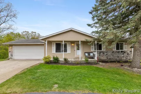 222 York View Pl NW, Comstock Park, MI 49321