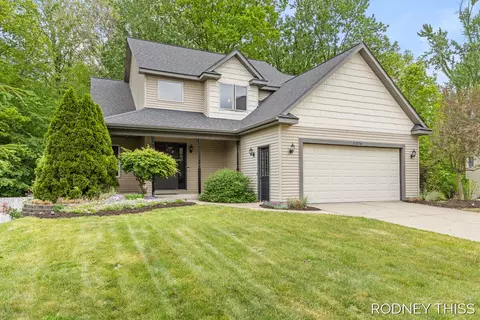 11576 Spruceview Dr, Allendale, MI 49401