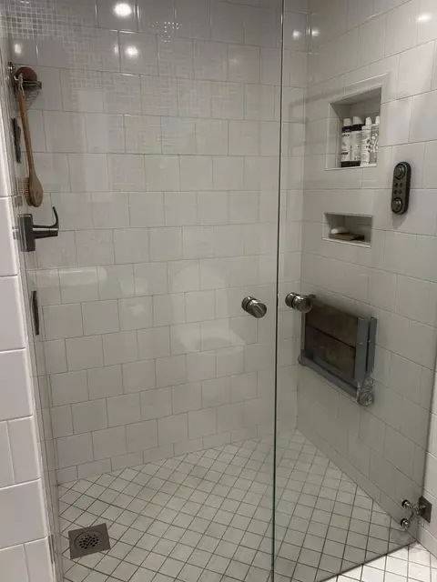 Bath - 7880 Poplar Ln, Reading, MI 49274 photo 3 of 9
