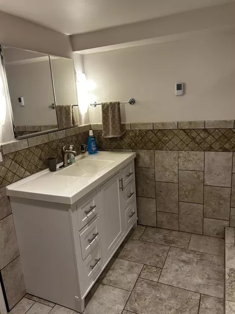 Bath - 7880 Poplar Ln, Reading, MI 49274 photo 8 of 9