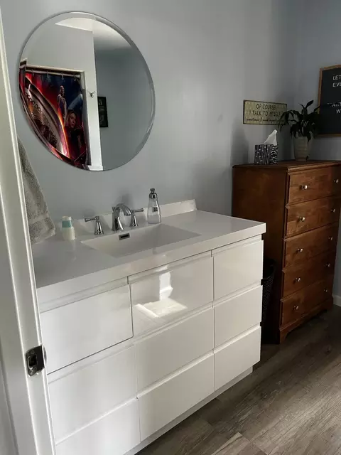 Bath - 7880 Poplar Ln, Reading, MI 49274 photo 5 of 9