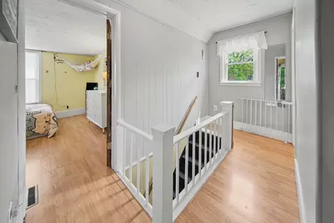 Entry Way - 514 Jefferson St, Jackson, MI 49202 photo 3 of 3
