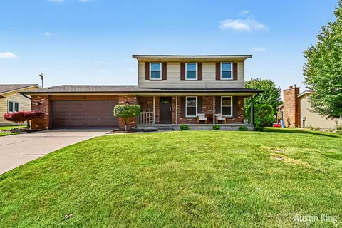 2182 Jamestown Dr SE, Grand Rapids, MI 49508