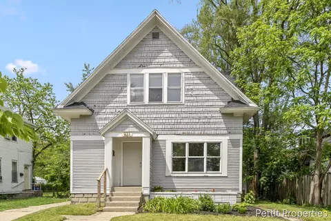 921 Temple St SE, Grand Rapids, MI 49507