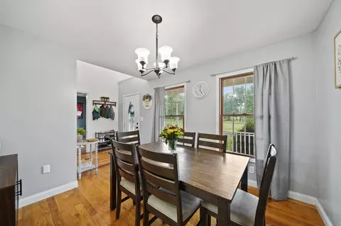 Dining - 1298 E Carleton Rd, Adrian, MI 49221 photo 2 of 3