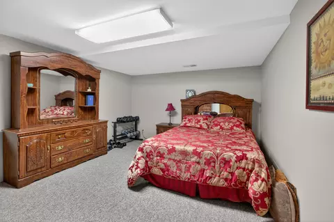 Bedroom - 2934 Robinson Rd, Jackson, MI 49203 photo 10 of 11