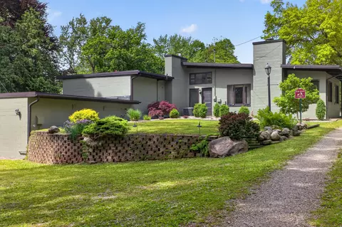 Exterior - 2934 Robinson Rd, Jackson, MI 49203 photo 10 of 22