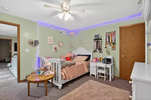 Bedroom - 2934 Robinson Rd, Jackson, MI 49203 photo 5 of 11