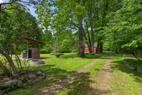 Exterior - 2934 Robinson Rd, Jackson, MI 49203 photo 13 of 22