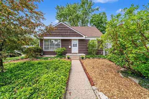 1136 Lester Ave, Ypsilanti, MI 48198