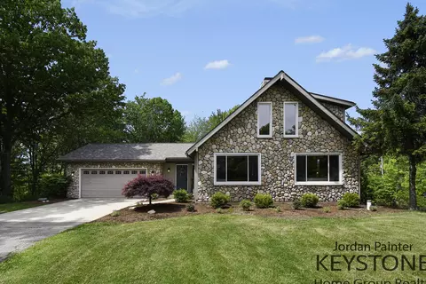 5964 Chicago Dr, Zeeland, MI 49464