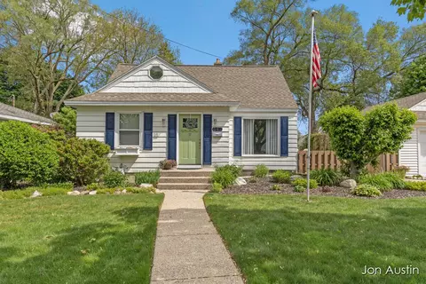 847 Blanchard St SW, Wyoming, MI 49509