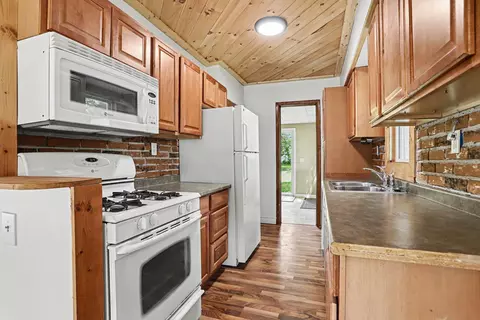 Kitchen - 919 Charles St, Plainwell, MI 49080 photo 1 of 2