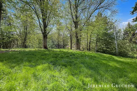 8725 Conservation St NE, Ada, MI 49301