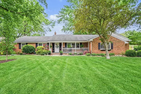 1576 S Bonny Bruce Dr, Stevensville, MI 49127