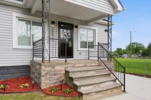 15476 Parkside St, Detroit, MI 48238