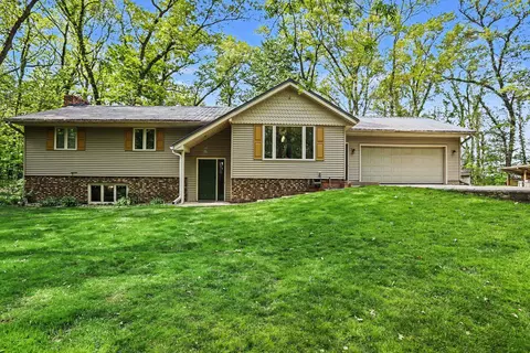 24108 Oak Ln, Mattawan, MI 49071