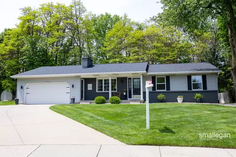 5349 Tahoe Pine Ct, Wyoming, MI 49519