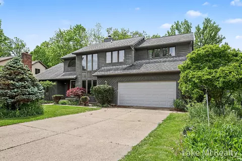 5537 Bentbrook Dr SE, Grand Rapids, MI 49508