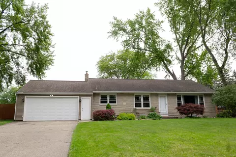 216 Larkspur Ave, Portage, MI 49002