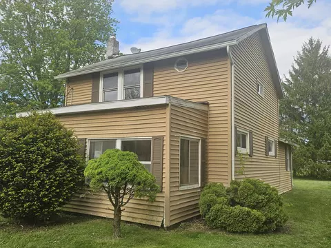 143 S Hobart St, Athens, MI 49011