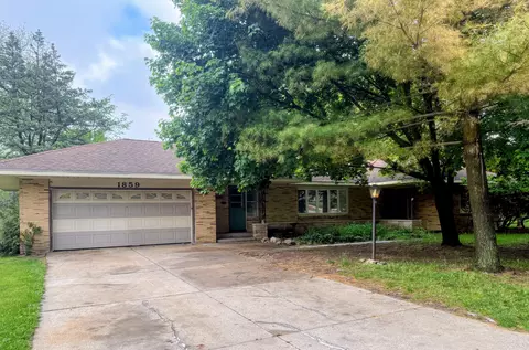 1859 Lake Michigan Dr NW, Grand Rapids, MI 49504