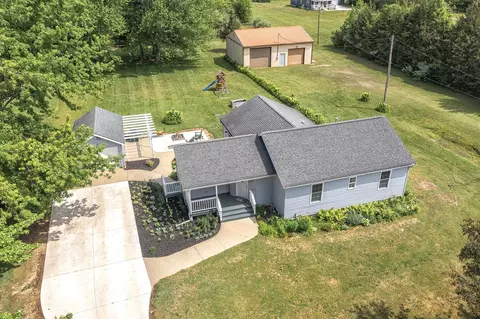 75764 16th Ave, South Haven, MI 49090