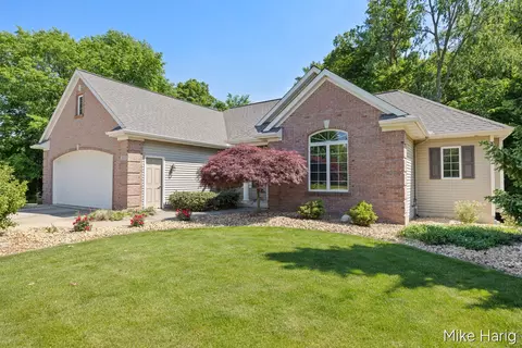 3012 Hunters Dr SW, Jenison, MI 49428