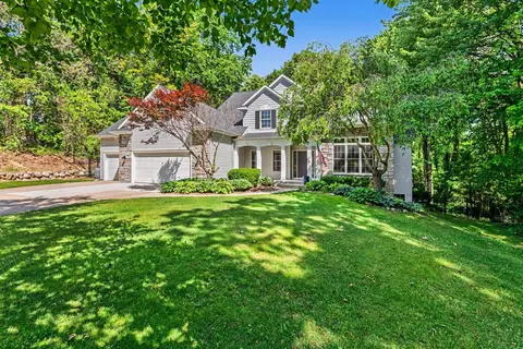6390 Shugarbush Trl, Kalamazoo, MI 49009