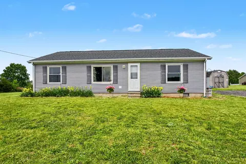3065 Chamberlain Rd, Buchanan, MI 49107 photo 4