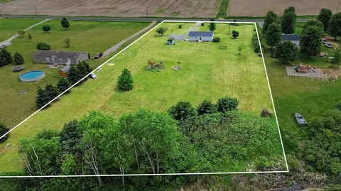 3065 Chamberlain Rd, Buchanan, MI 49107 photo 32