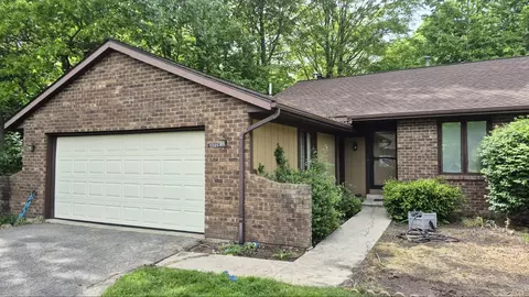 11325 Whispering Creek Dr, Allendale, MI 49401