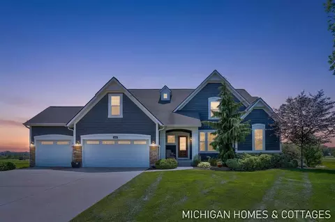 4401 Grand Pt, Holland, MI 49424