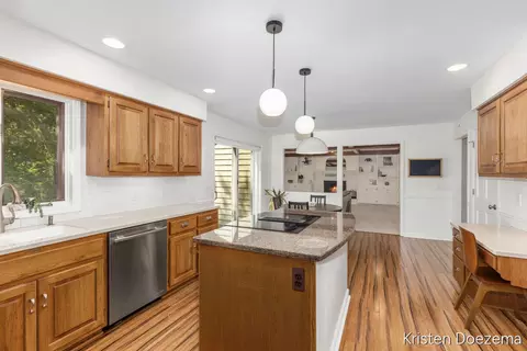 Kitchen - 7716 Kirkwall Dr SE, Ada, MI 49301 photo 6 of 6