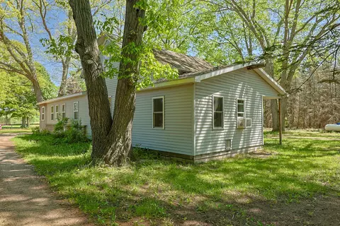 Exterior - 6854 E Garfield Rd, Hesperia, MI 49421 photo 6 of 6