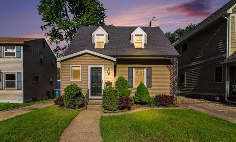 826 Irving Ave, Royal Oak, MI 48067