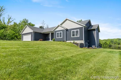 Exterior - 7192 Morrison Lake Rd, Saranac, MI 48881 photo 2 of 7