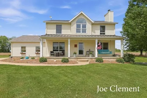 Exterior - 5455 E 112th St, Grant, MI 49327 photo 2 of 9