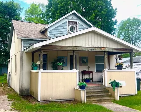 709 Oak Ave, Muskegon, MI 49442