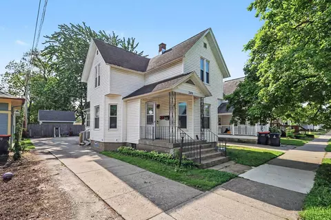 349 Maple Ave, Holland, MI 49423